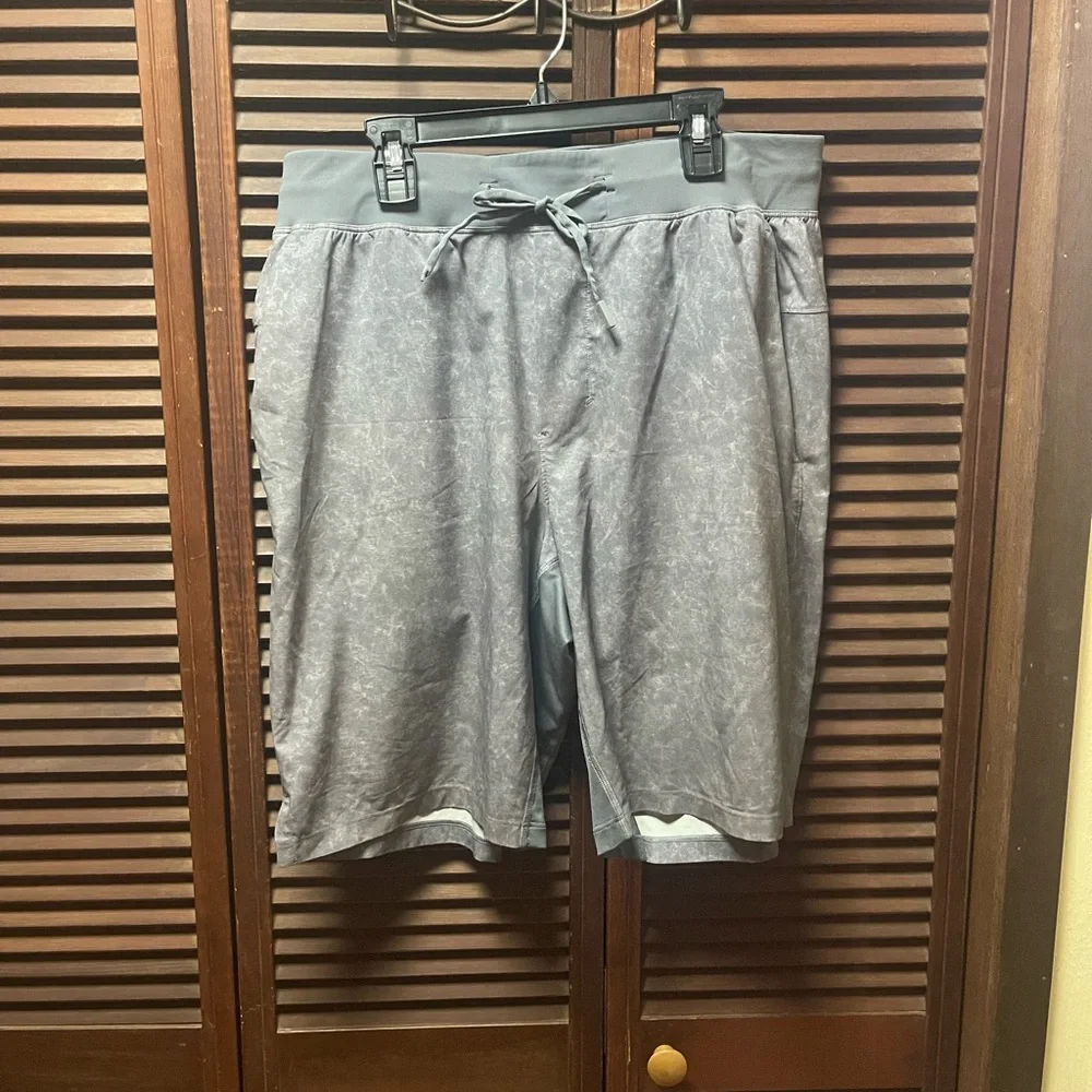 Lululemon T.H.E. Short 9